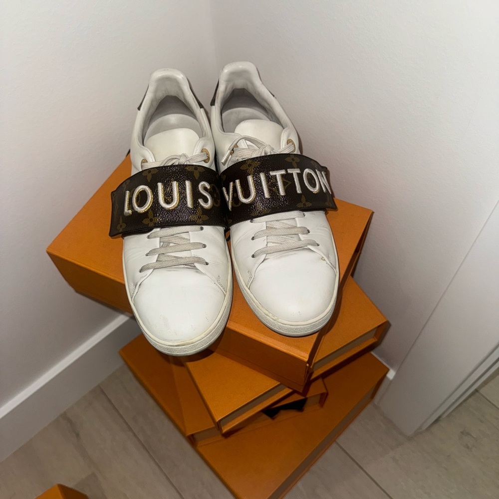 Louis Vuitton White and Brown Sneakers Luxurious Design 38.5